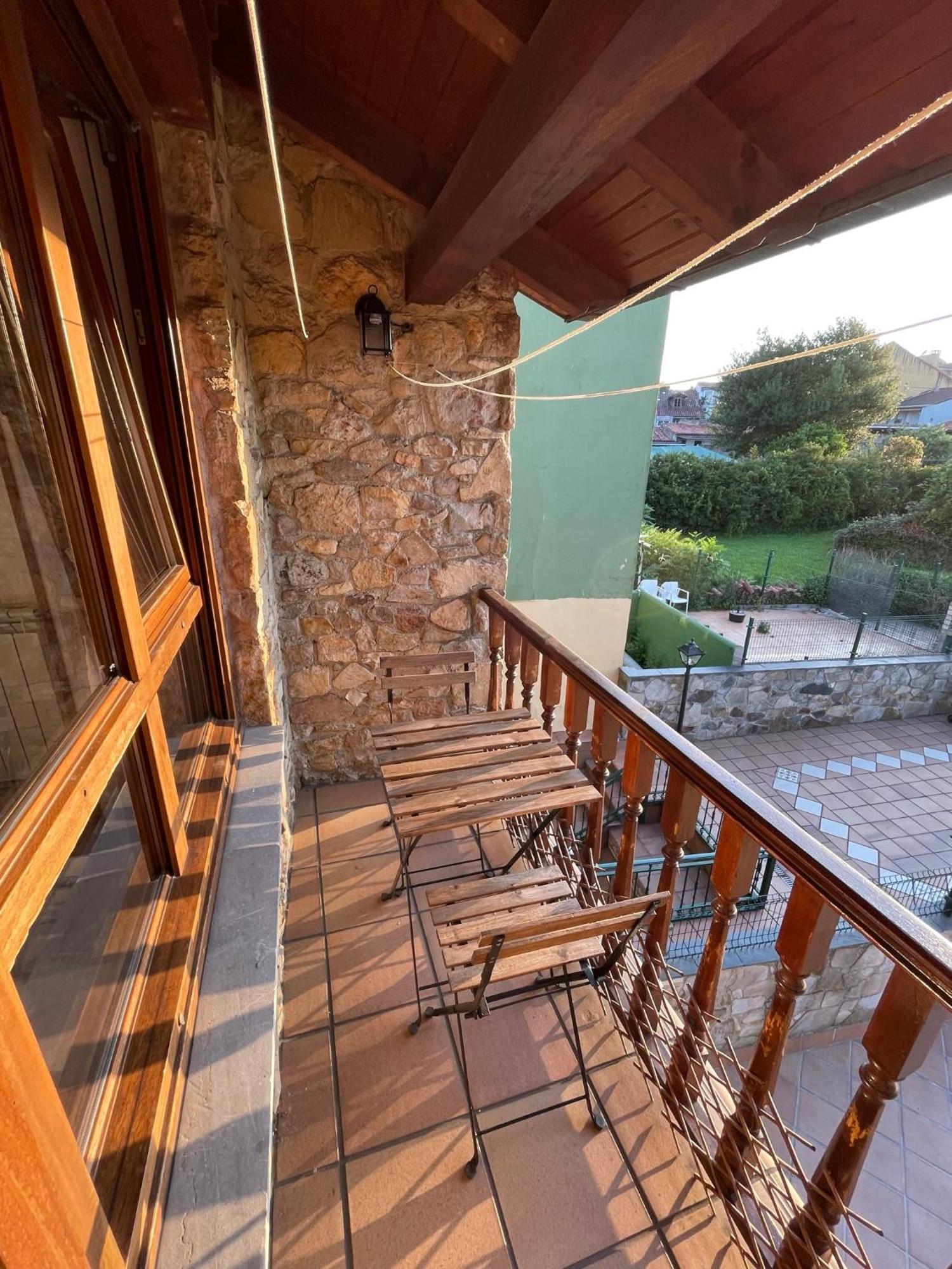 La Santina Y Su Balcon Appartement Avilés Buitenkant foto